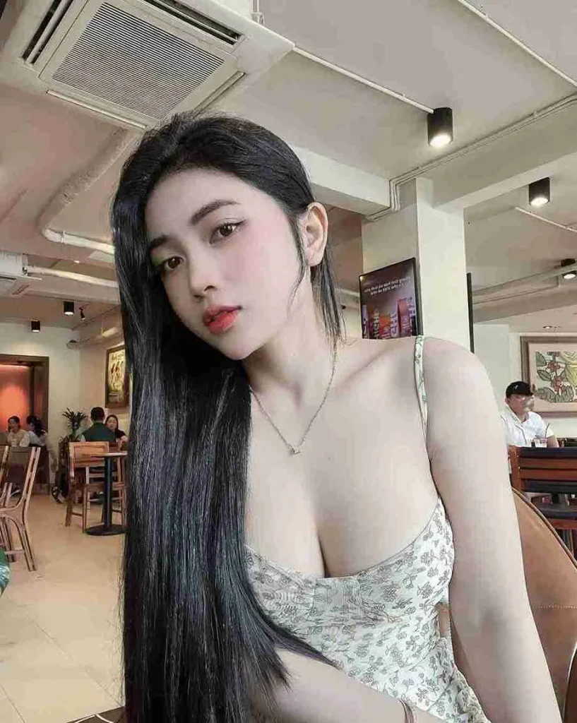 Gái Xinh Ngày 12/10/2025 ảnh số 8 nhà cái fly88